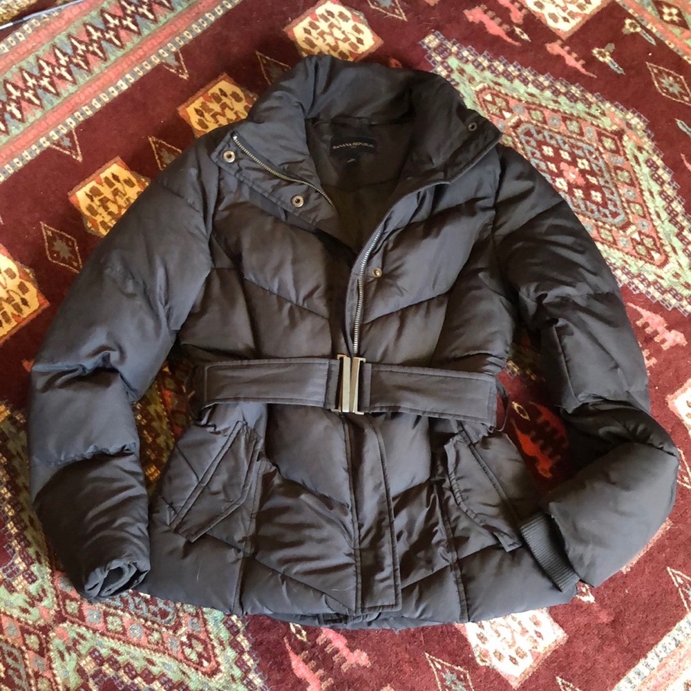 Banana Republic XS quilted puffer jacket w/ belt